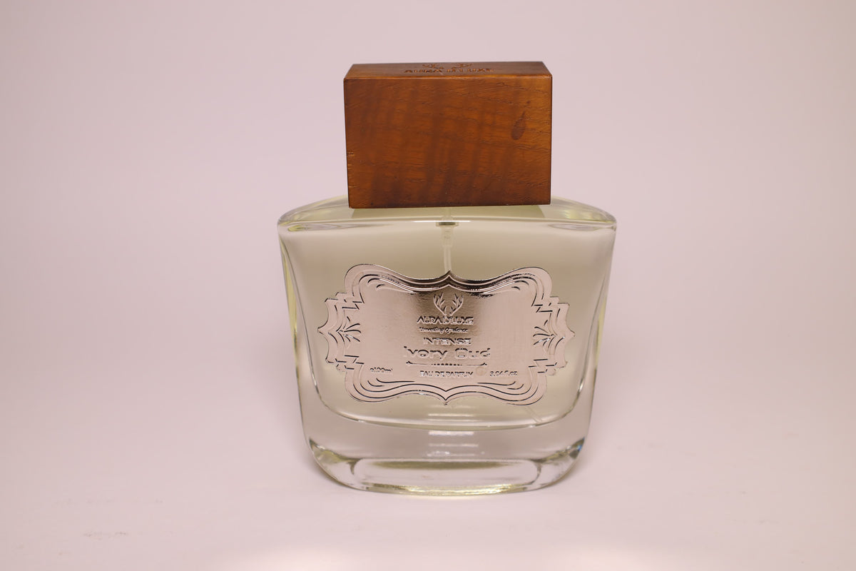 Ivory Oud Unisex Eau de Parfum, studio photo